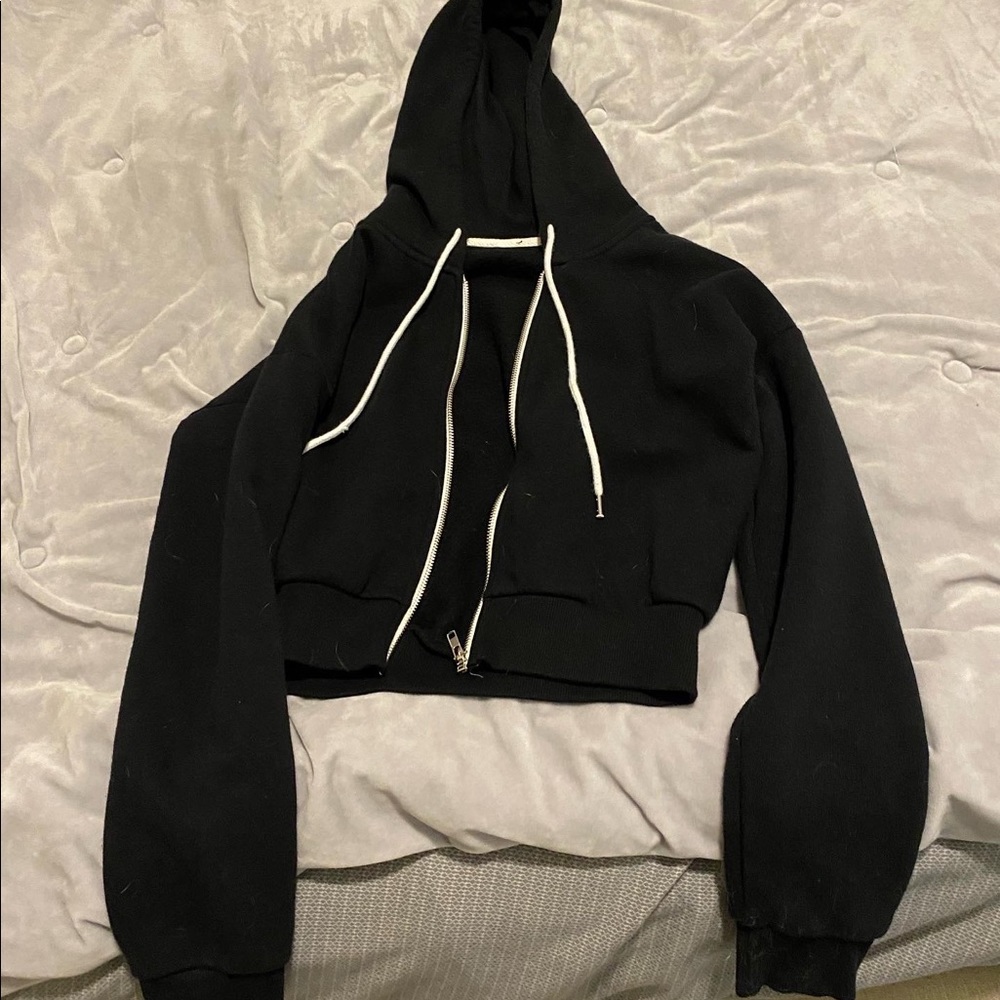 black crop top zip up sweater